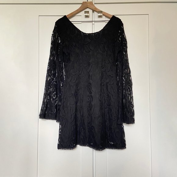 UO Staring at Stars | Black Lace Bell-Sleeved Minidress - Picture 4 of 6